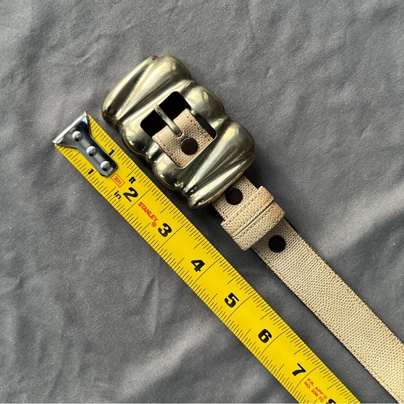 Vintage 80s Jeff Deegan Designs Tan & Cream Lizard Women’s S brass buckle belt - Picture 3 of 9
